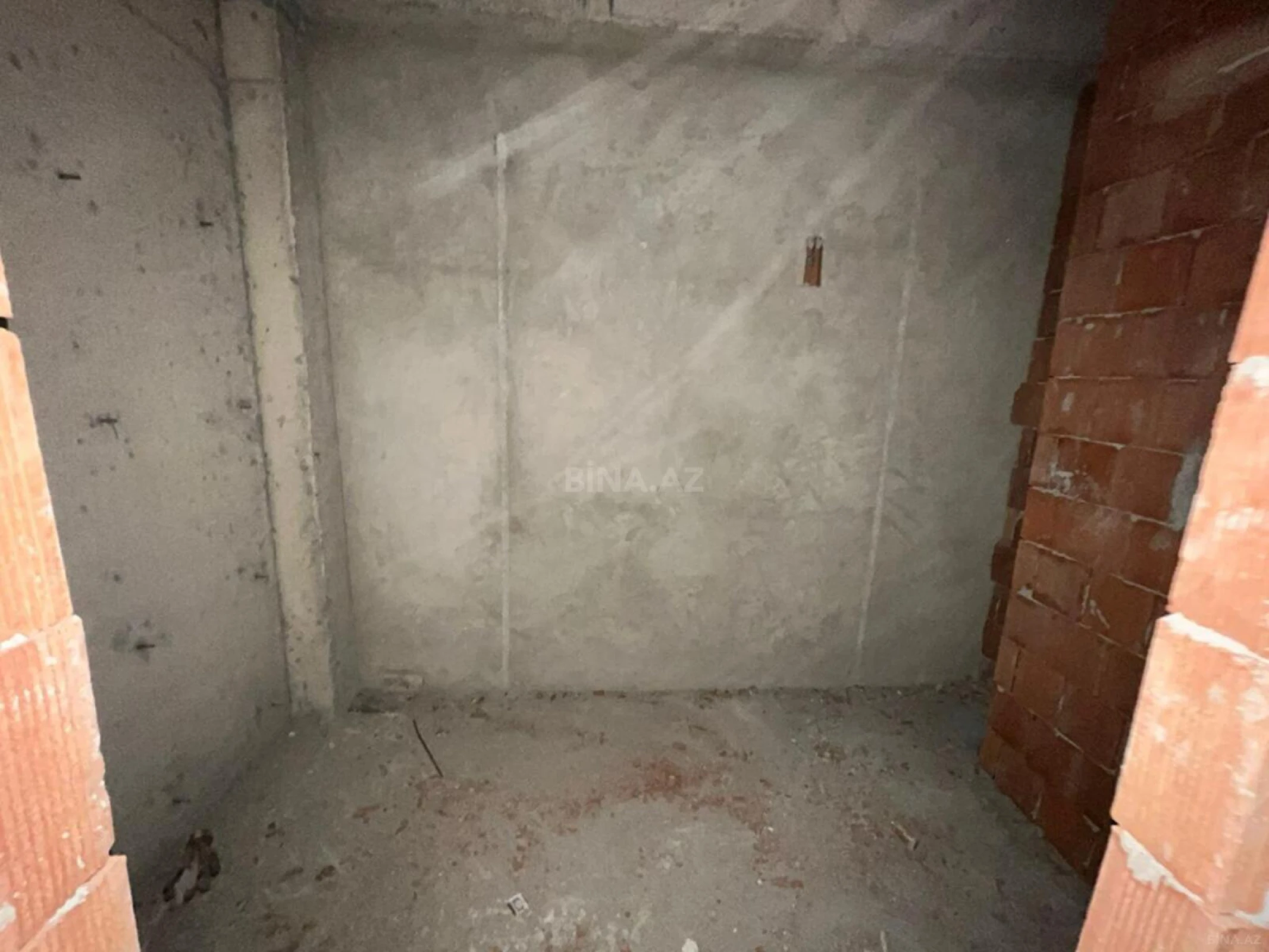 Satılır 3 otaqlı mənzil 111 m²