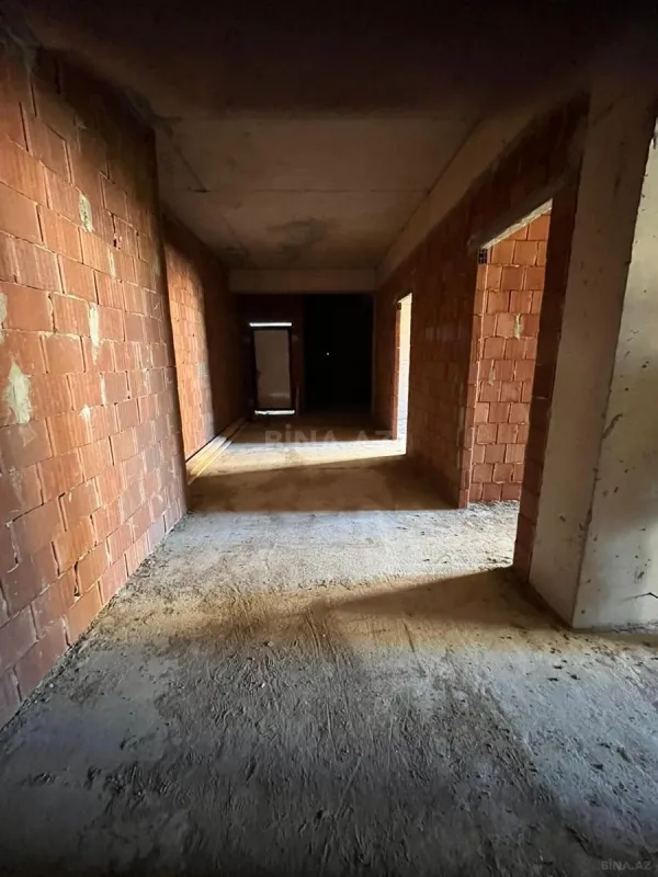 Satılır 3 otaqlı mənzil 111 m²