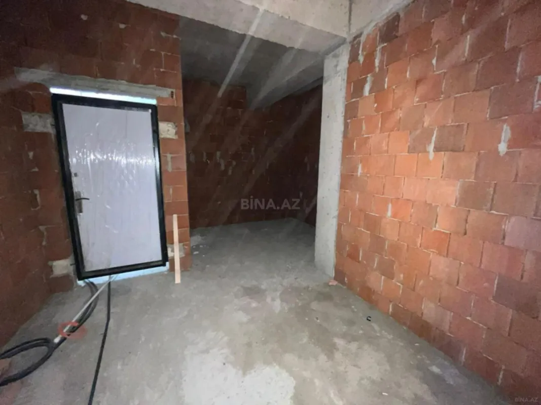 Satılır 3 otaqlı mənzil 111 m²