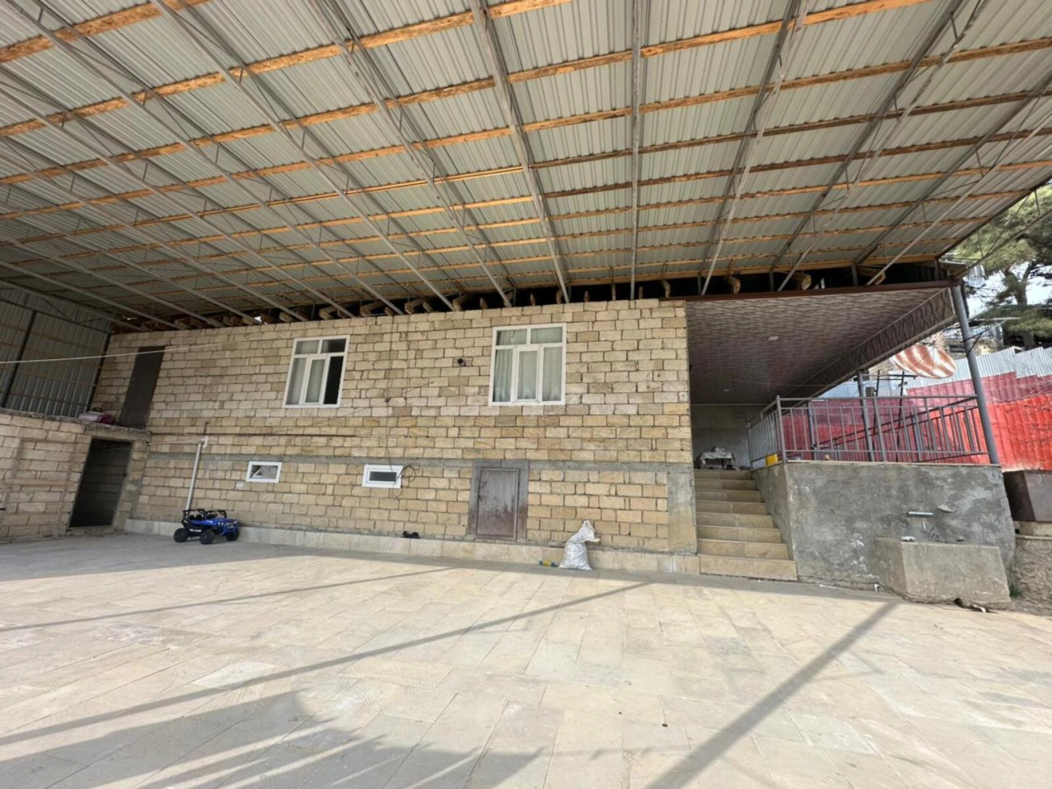 Satılır 4 otaqlı həyət evi 126 m²