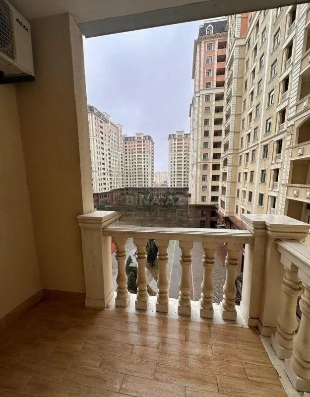Satılır 2 otaqlı mənzil 64 m²