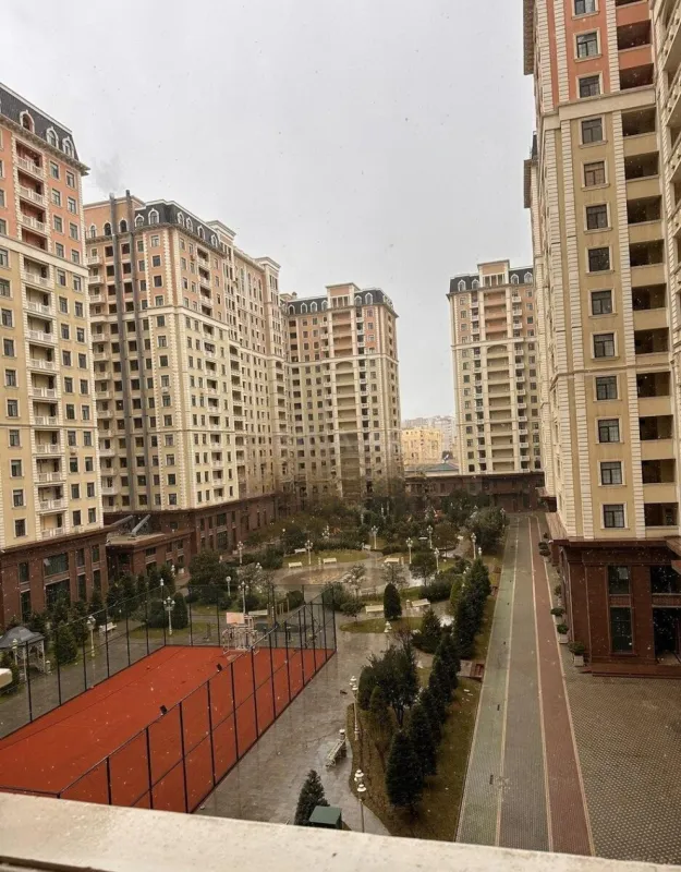 Satılır 2 otaqlı mənzil 64 m²
