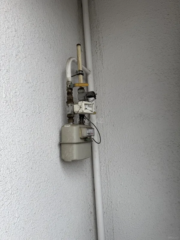 Satılır 3 otaqlı mənzil 104 m²