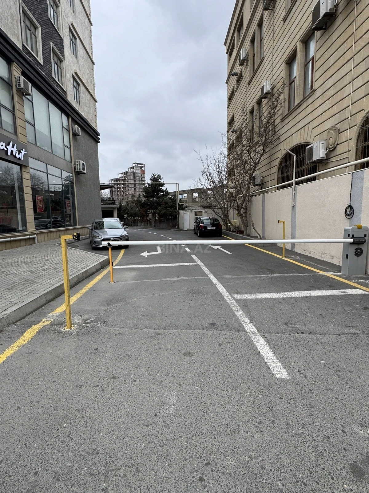 Satılır 3 otaqlı mənzil 104 m²