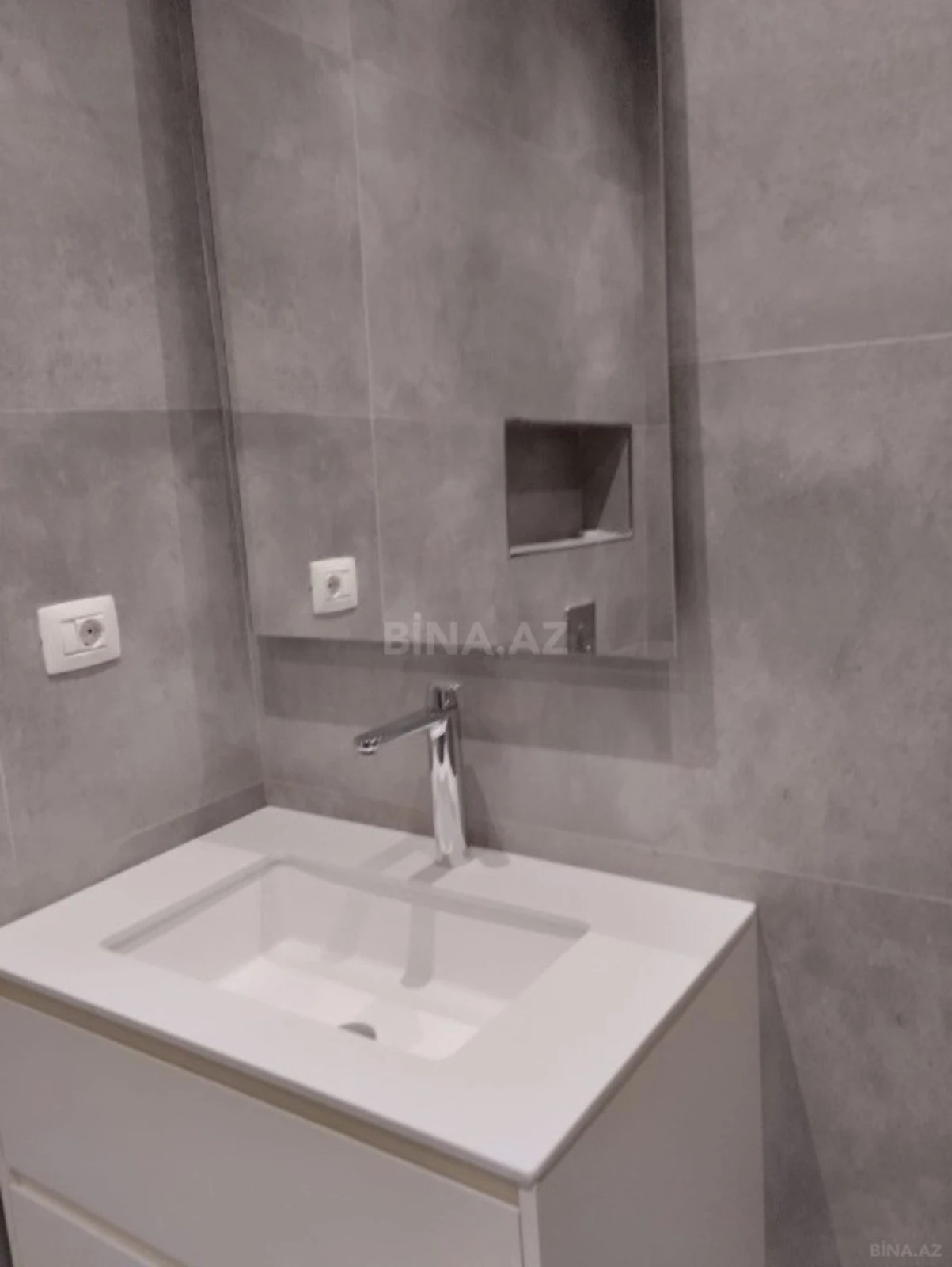 Satılır 2 otaqlı mənzil 56 m²