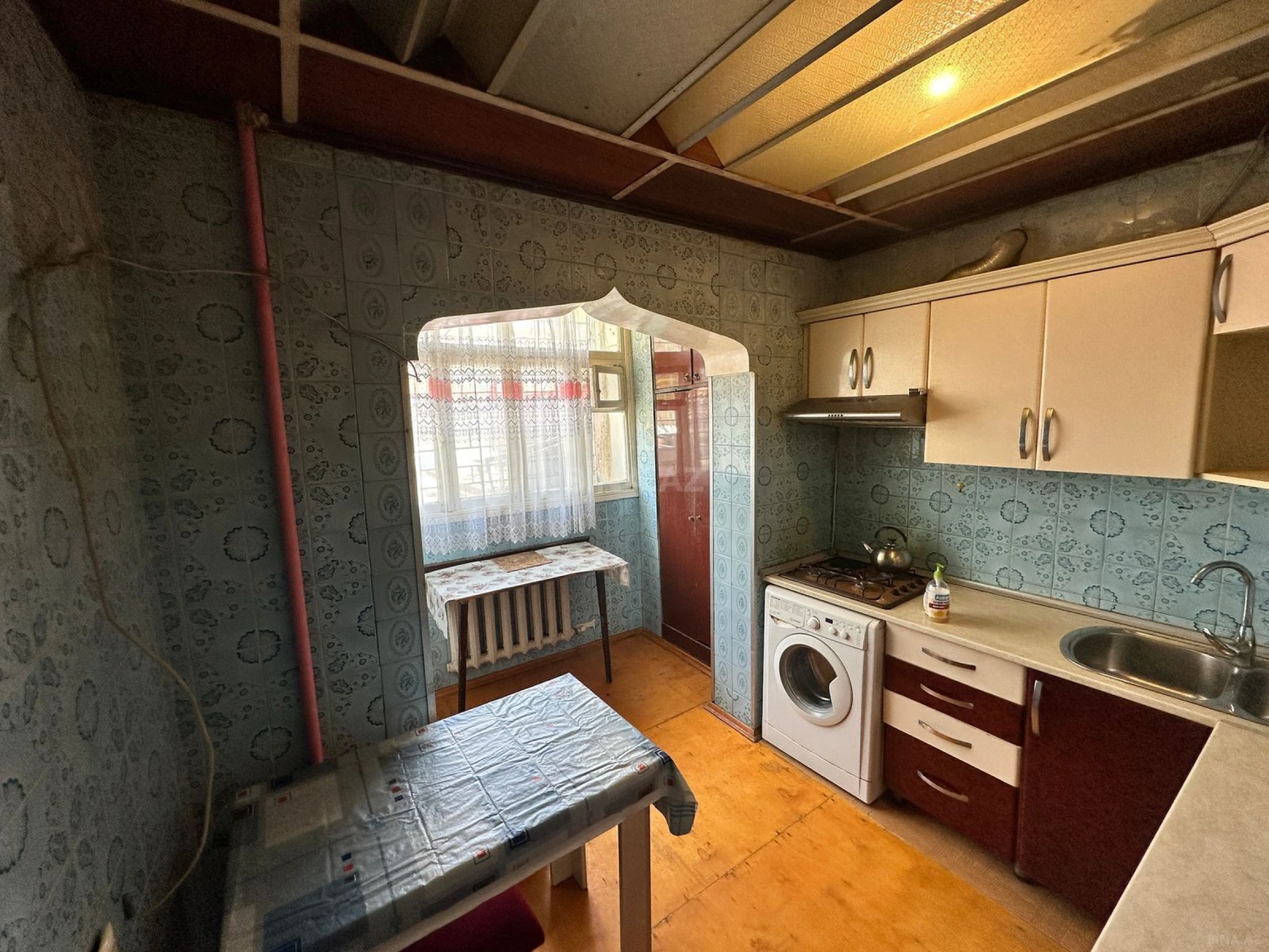 Satılır 5 otaqlı mənzil 100 m²