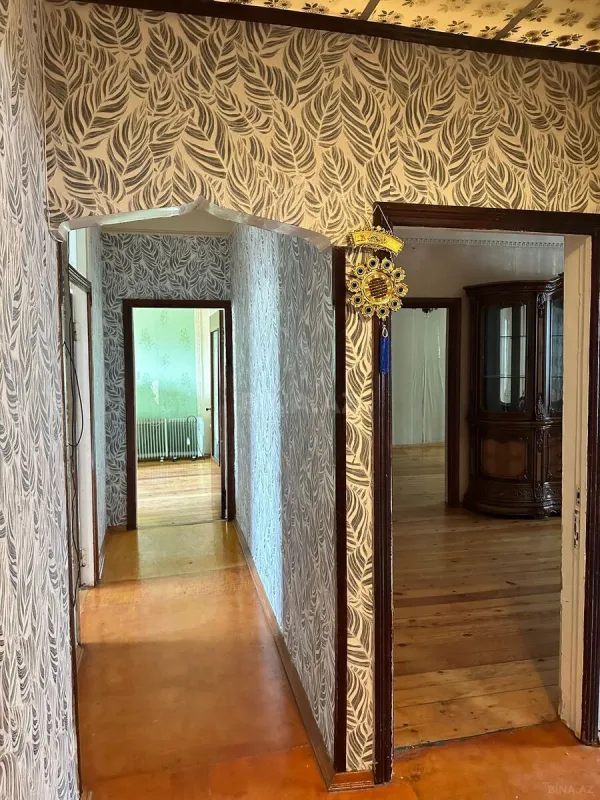 Satılır 5 otaqlı mənzil 100 m²