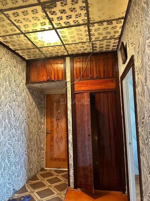 Satılır 5 otaqlı mənzil 100 m²