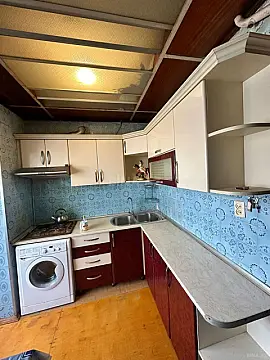 Satılır 5 otaqlı mənzil 100 m²