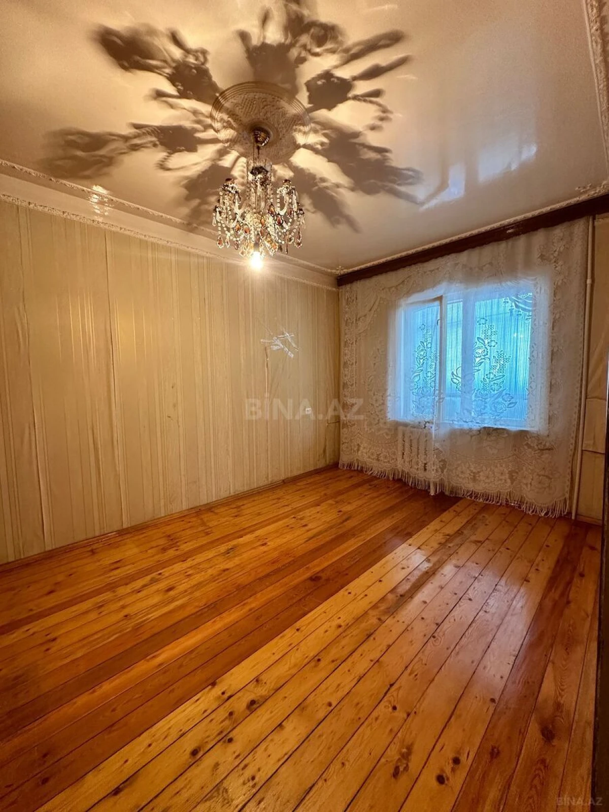 Satılır 5 otaqlı mənzil 100 m²