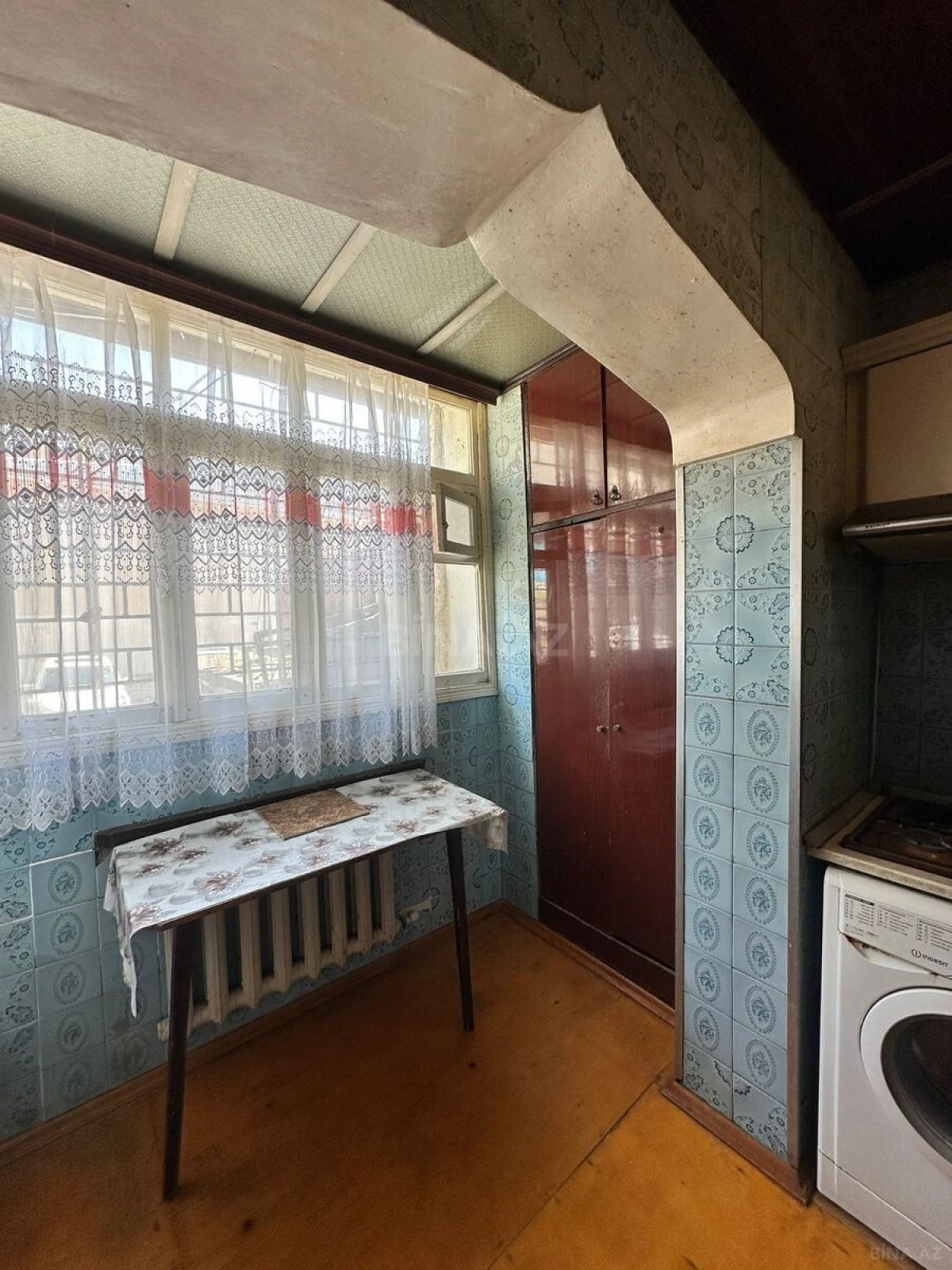 Satılır 5 otaqlı mənzil 100 m²