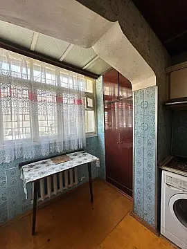 Satılır 5 otaqlı mənzil 100 m²