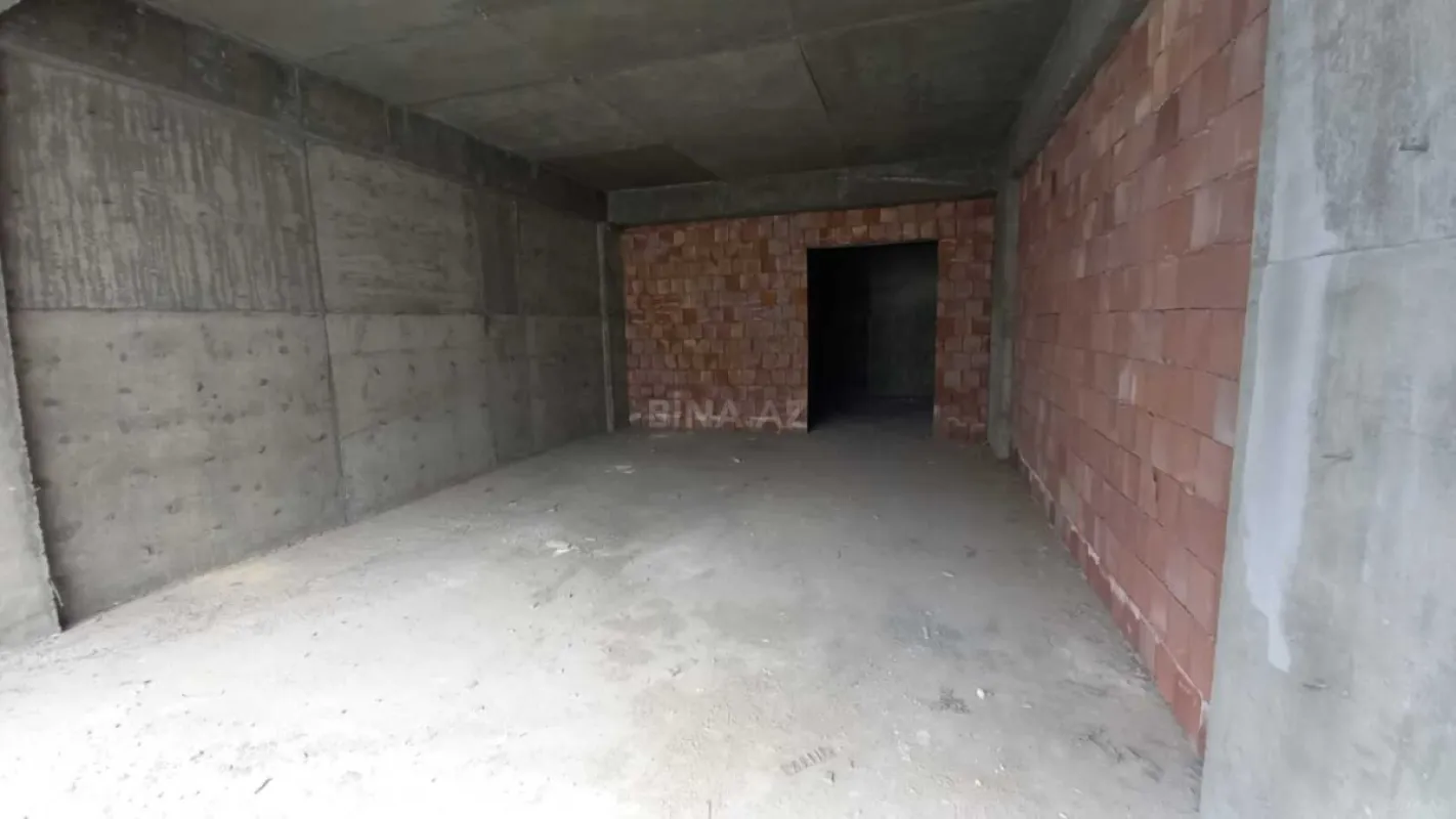 Satılır 3 otaqlı mənzil 124 m²