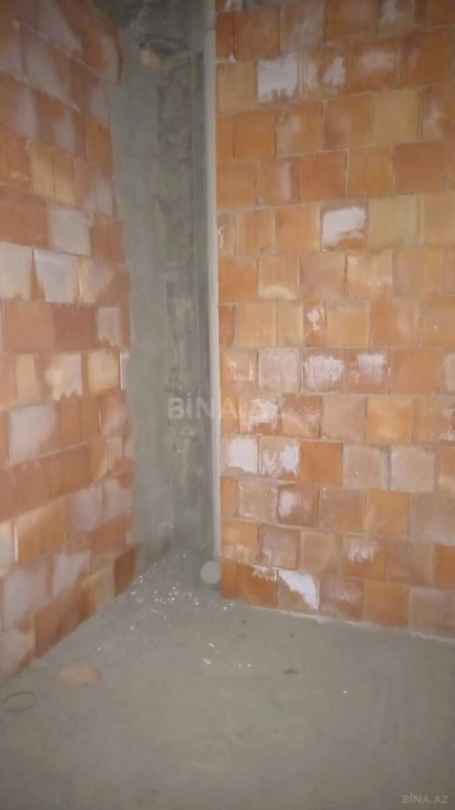 Satılır 3 otaqlı mənzil 124 m²