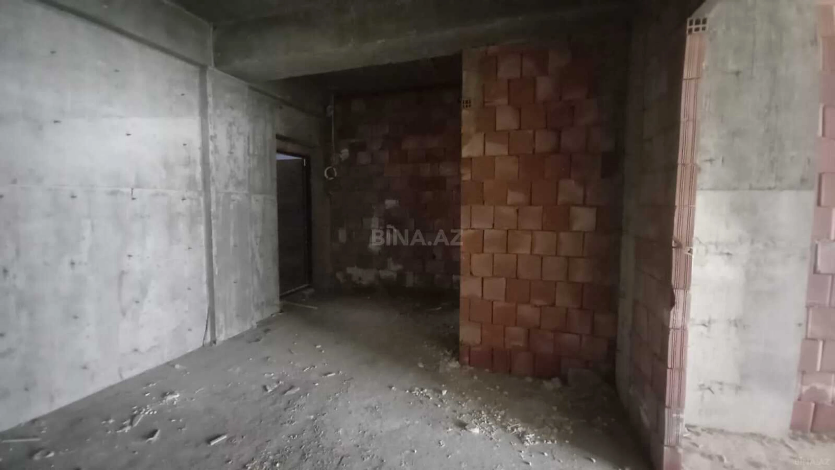 Satılır 3 otaqlı mənzil 124 m²