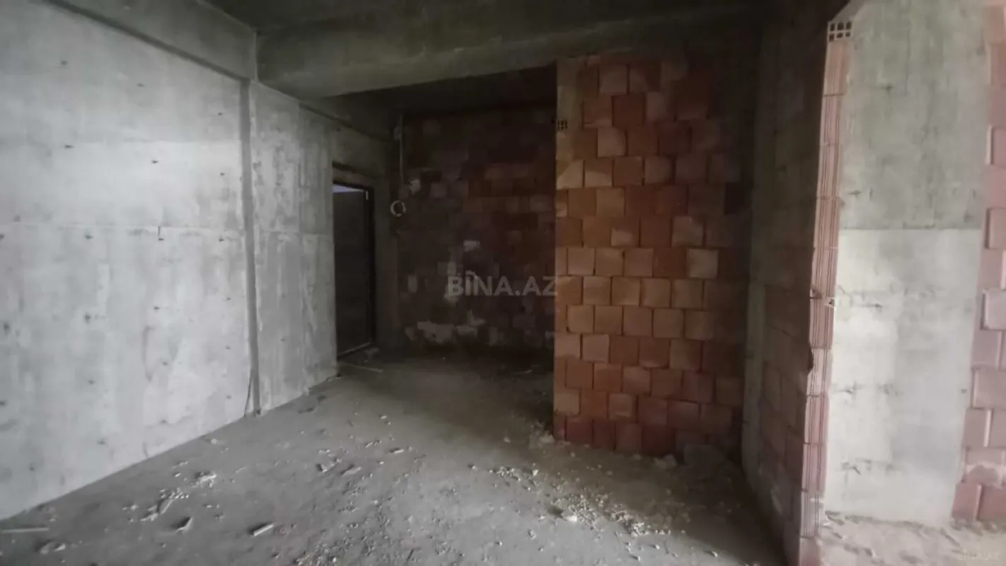 Satılır 3 otaqlı mənzil 124 m²