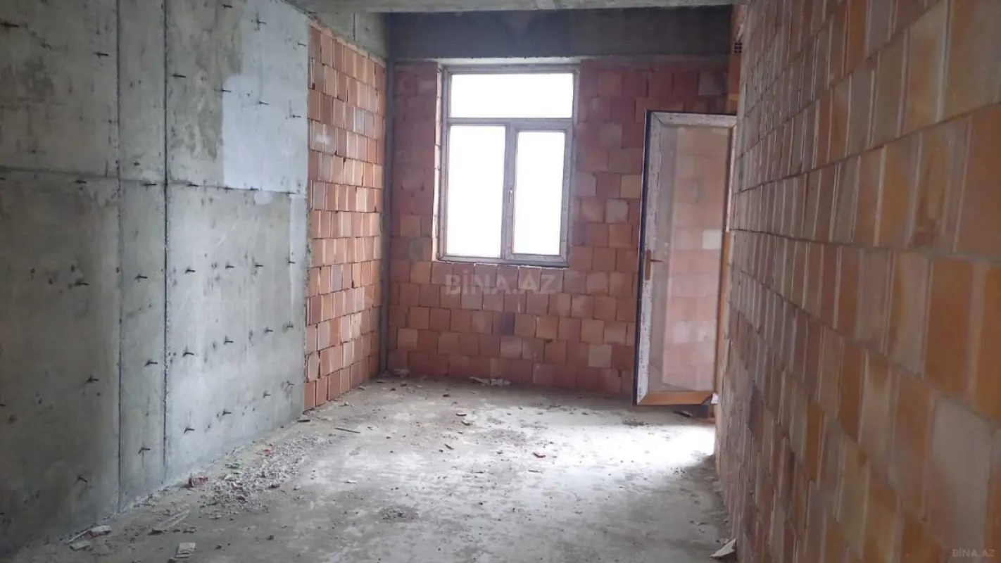 Satılır 3 otaqlı mənzil 124 m²