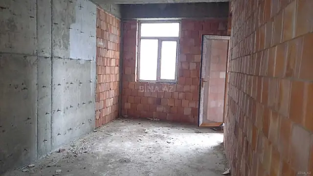 Satılır 3 otaqlı mənzil 124 m²