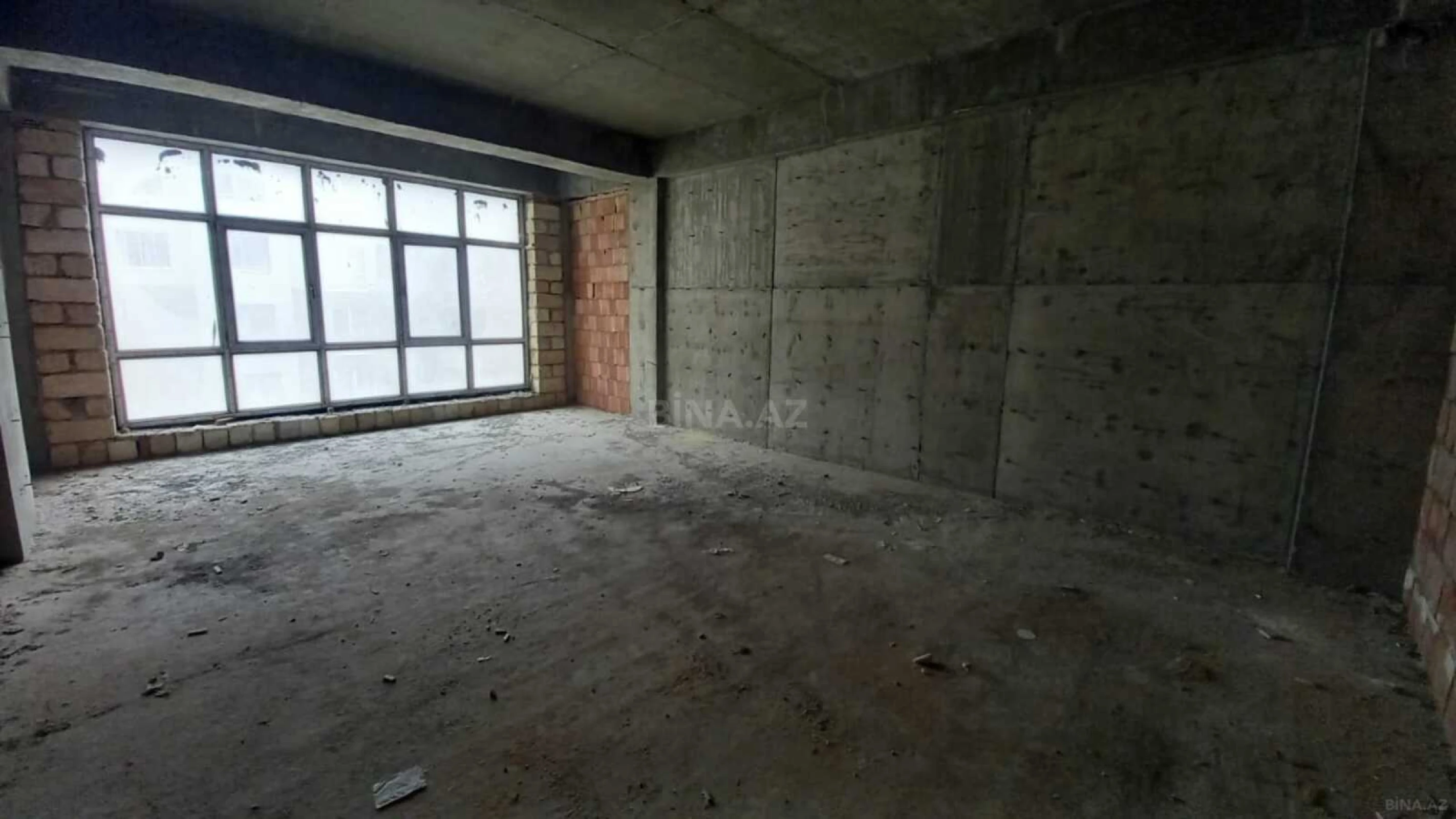 Satılır 3 otaqlı mənzil 124 m²