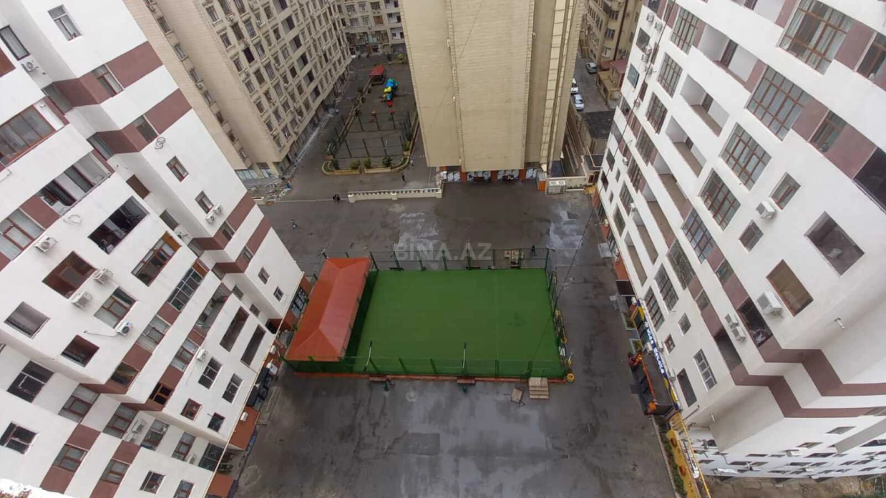 Satılır 3 otaqlı mənzil 124 m²