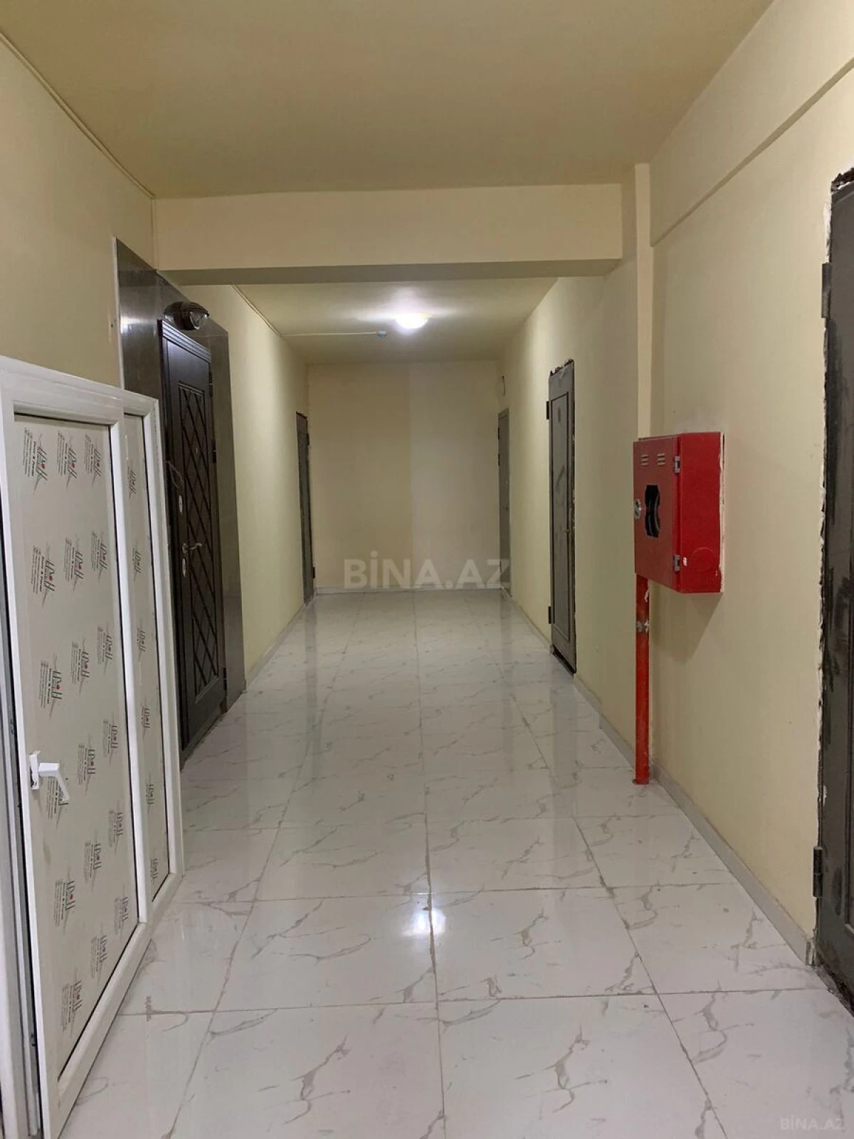 Satılır 2 otaqlı mənzil 100 m²