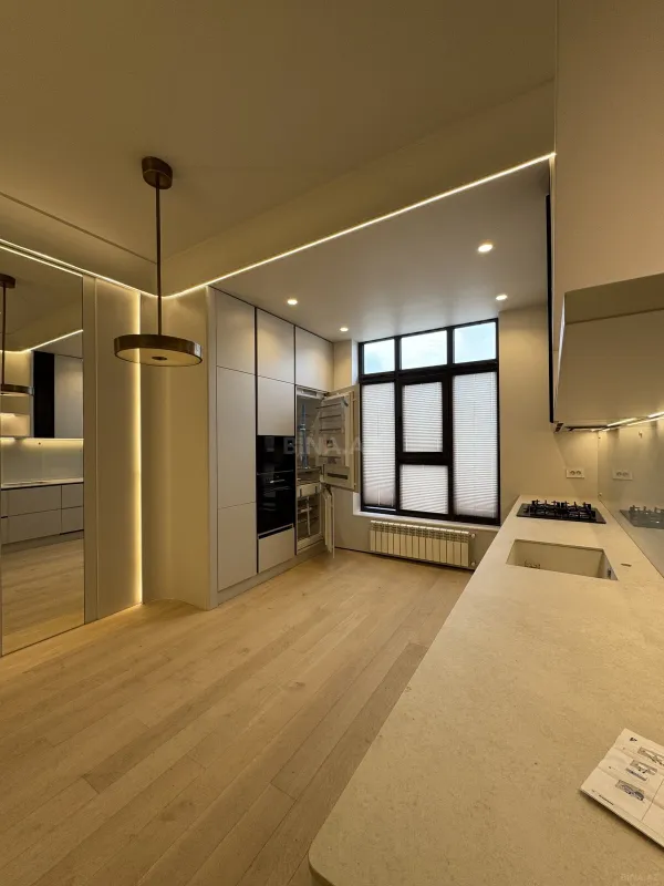 Satılır 2 otaqlı mənzil 109 m²