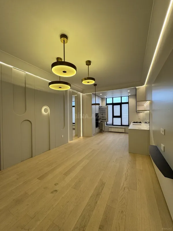 Satılır 2 otaqlı mənzil 109 m²