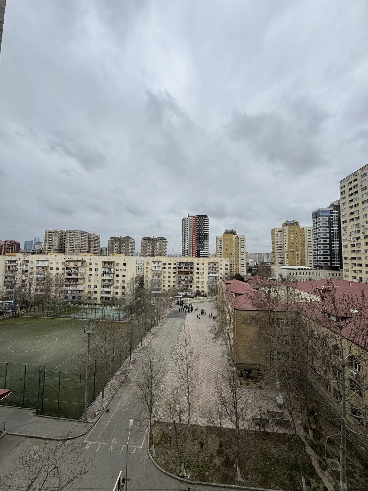 Satılır 2 otaqlı mənzil 109 m²