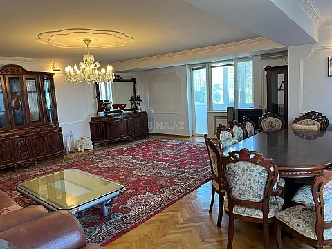 Satılır 4 otaqlı mənzil 160 m² — Bakı 4 otaq 160.00 m²