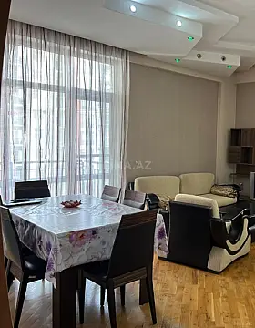 Satılır 2 otaqlı mənzil 82 m²