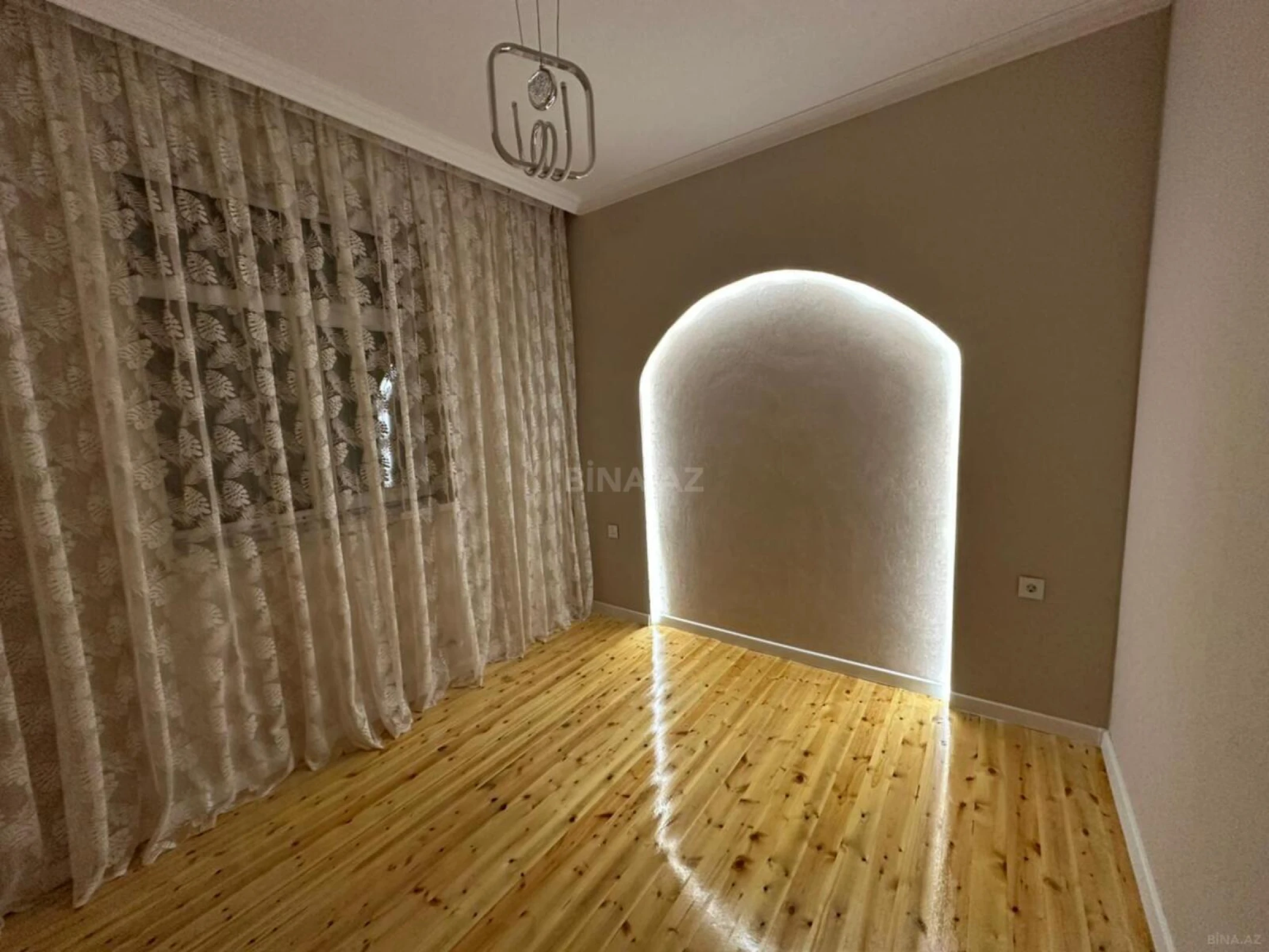 Satılır 4 otaqlı həyət evi 100 m²