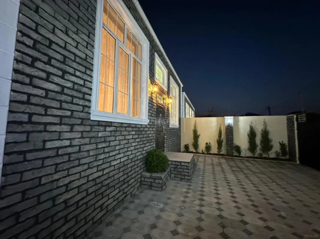 Satılır 4 otaqlı həyət evi 100 m²