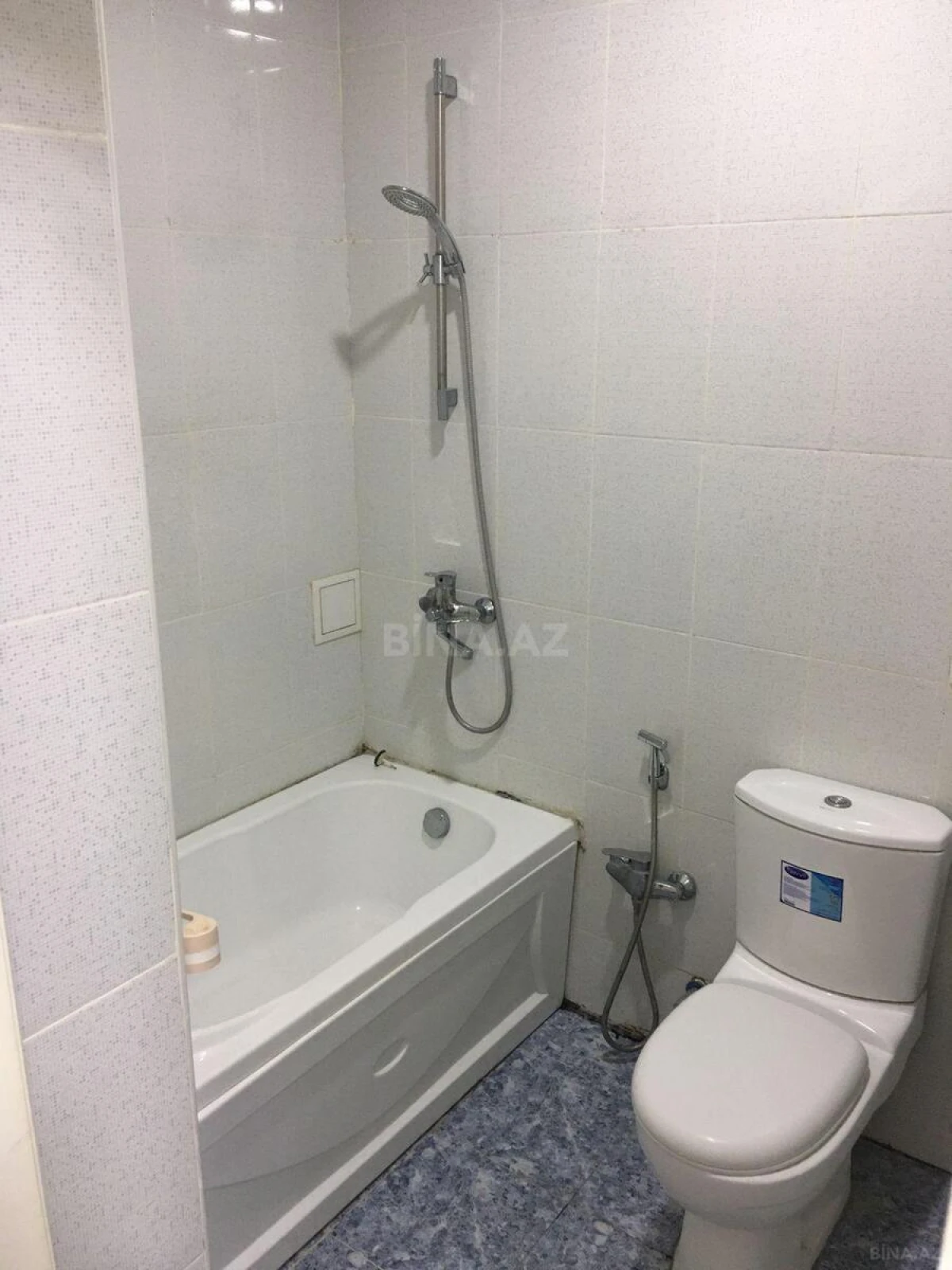 Satılır 2 otaqlı mənzil 65 m²