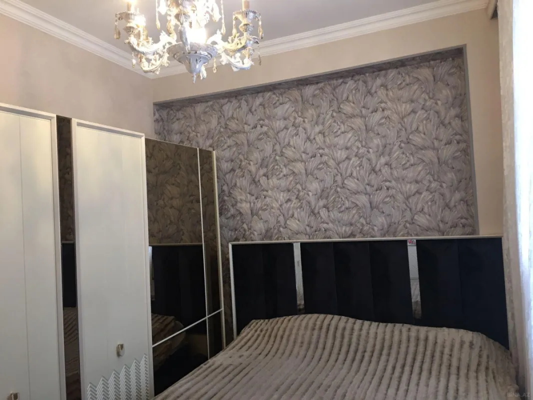 Satılır 2 otaqlı mənzil 65 m²
