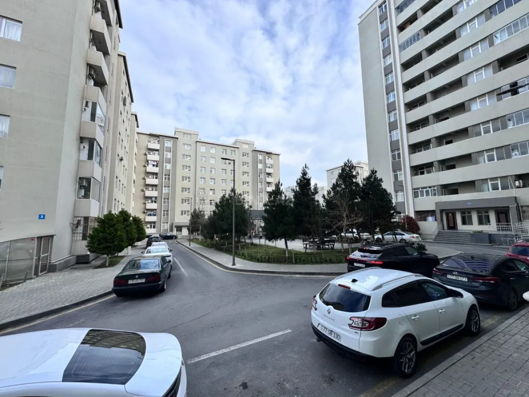Satılır 2 otaqlı mənzil 65 m²