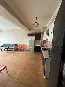 Kirayə verilir 2 otaqlı mənzil 45 m²