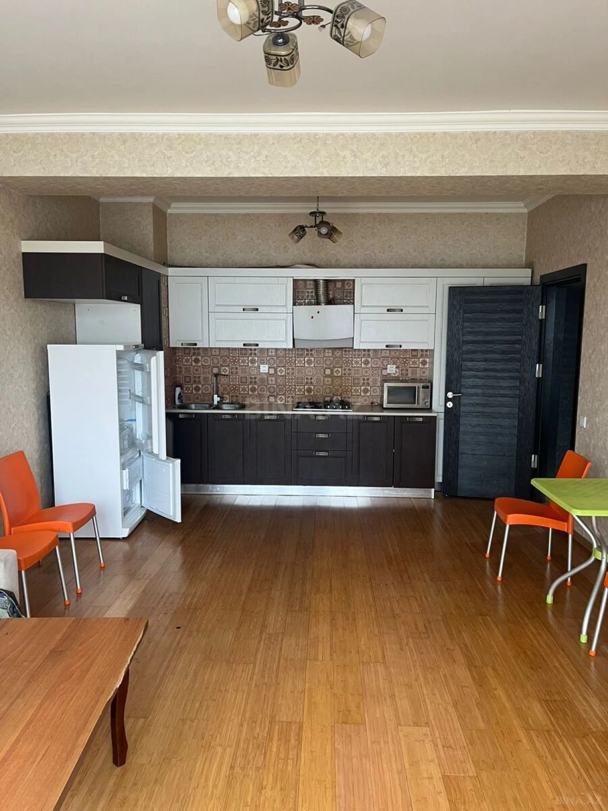 Kirayə verilir 2 otaqlı mənzil 45 m²