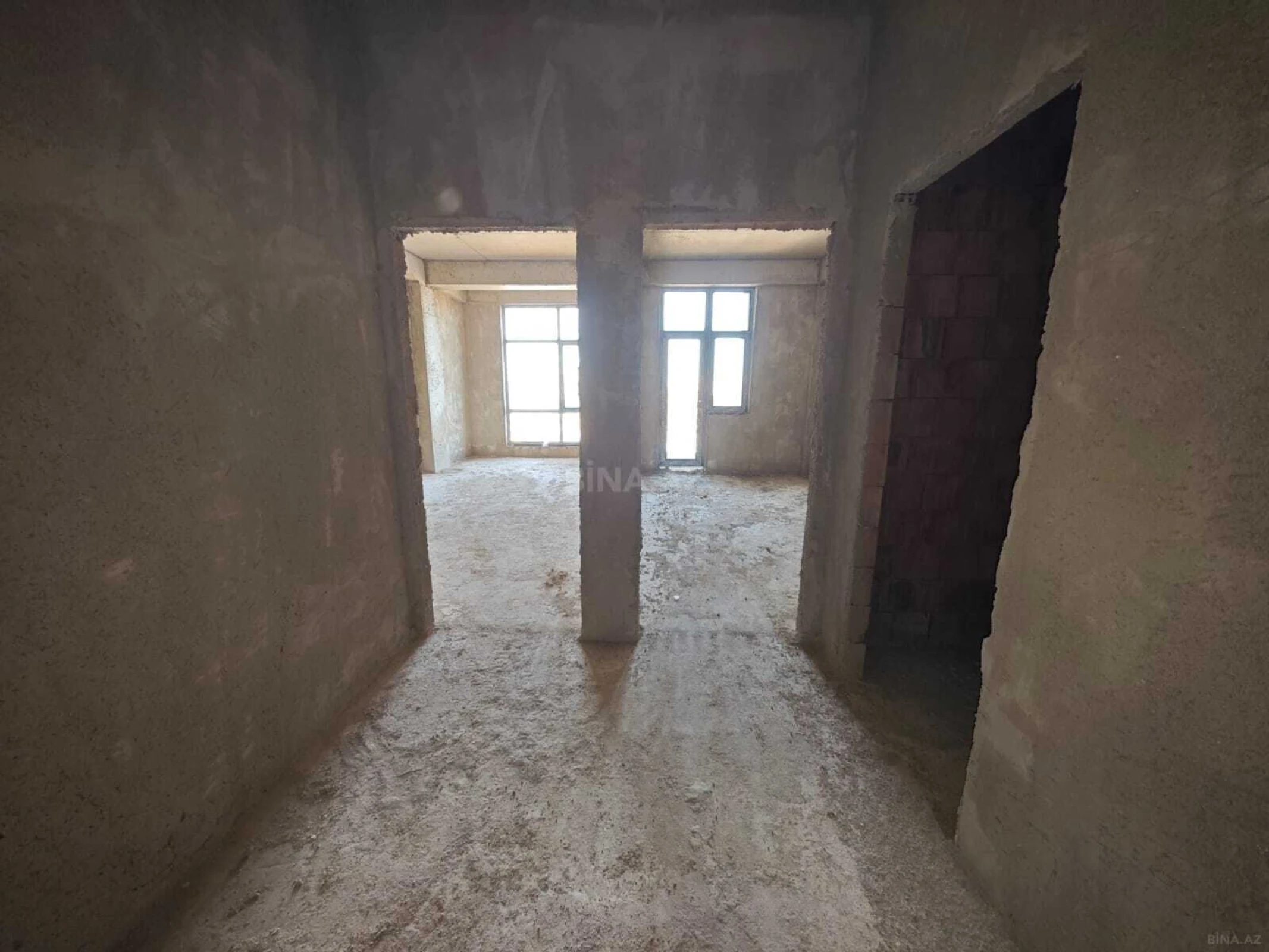 Satılır 2 otaqlı mənzil 62.7 m²
