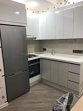 Kirayə verilir 3 otaqlı mənzil 111 m²