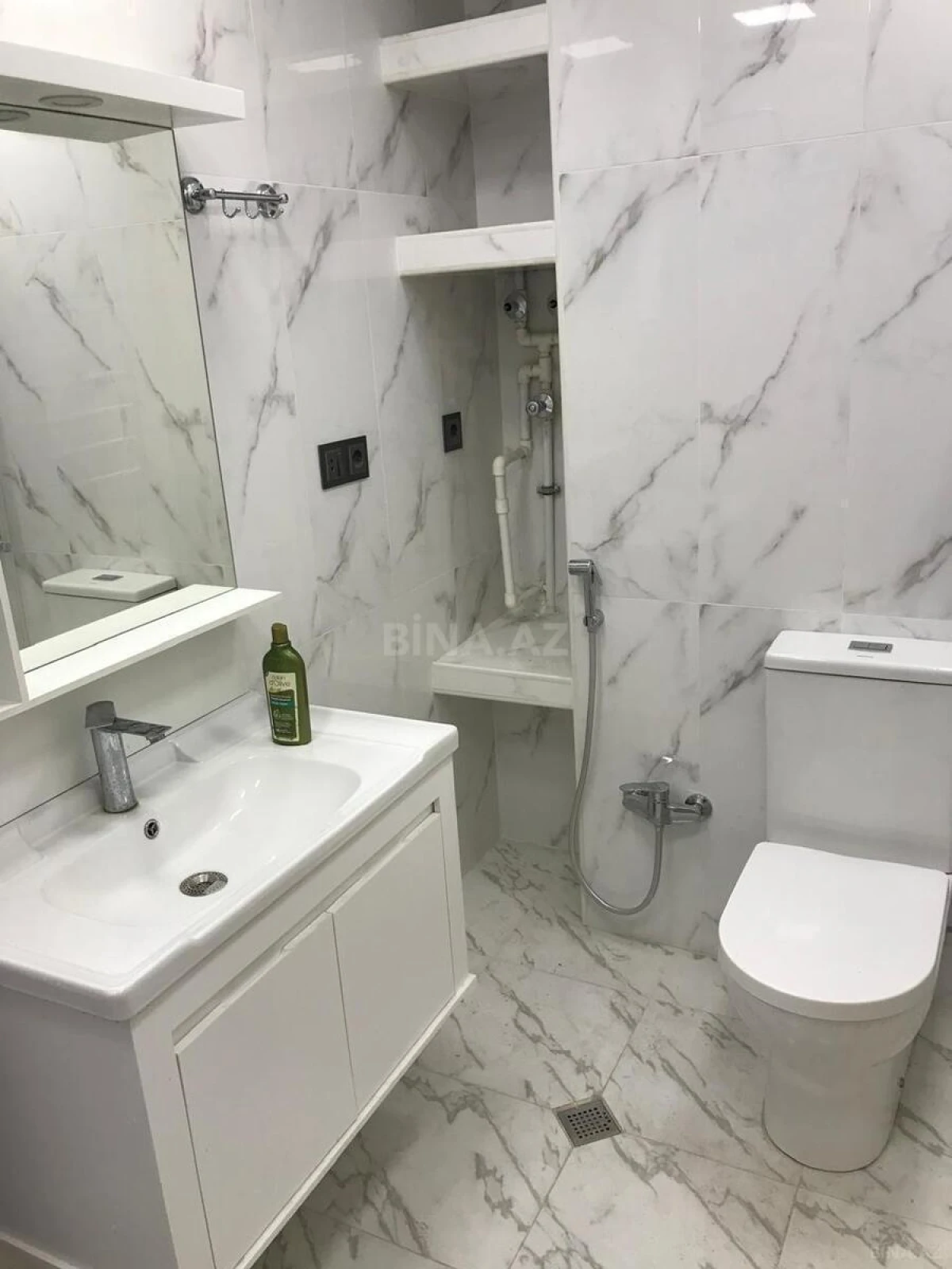 Kirayə verilir 3 otaqlı mənzil 111 m²