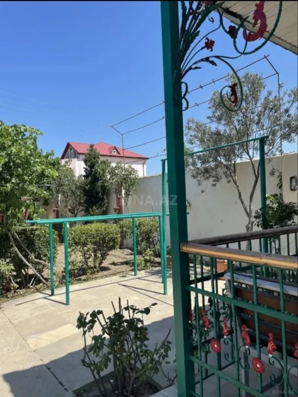 Kirayə verilir 6 otaqlı həyət evi 300 m²