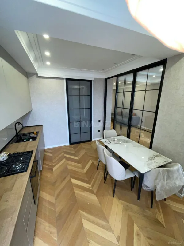 Kirayə verilir 2 otaqlı mənzil 80 m²