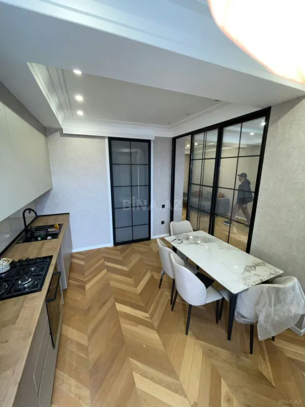 Kirayə verilir 2 otaqlı mənzil 80 m²