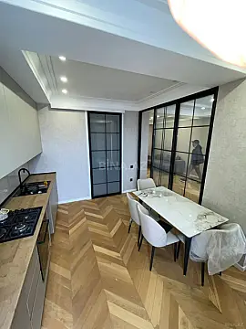 Kirayə verilir 2 otaqlı mənzil 80 m²