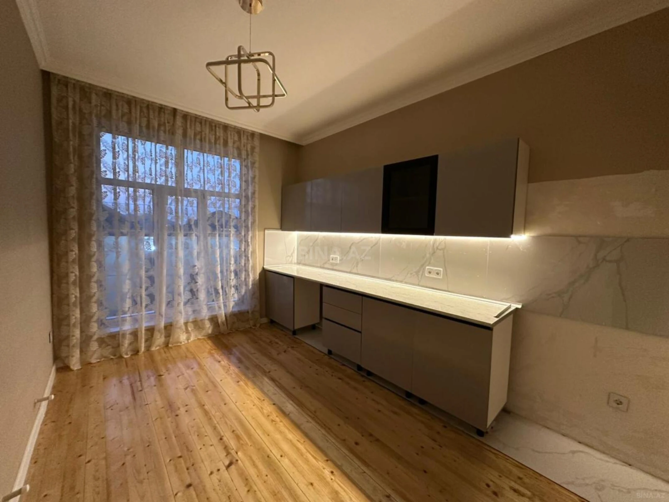 Satılır 4 otaqlı həyət evi 104 m²