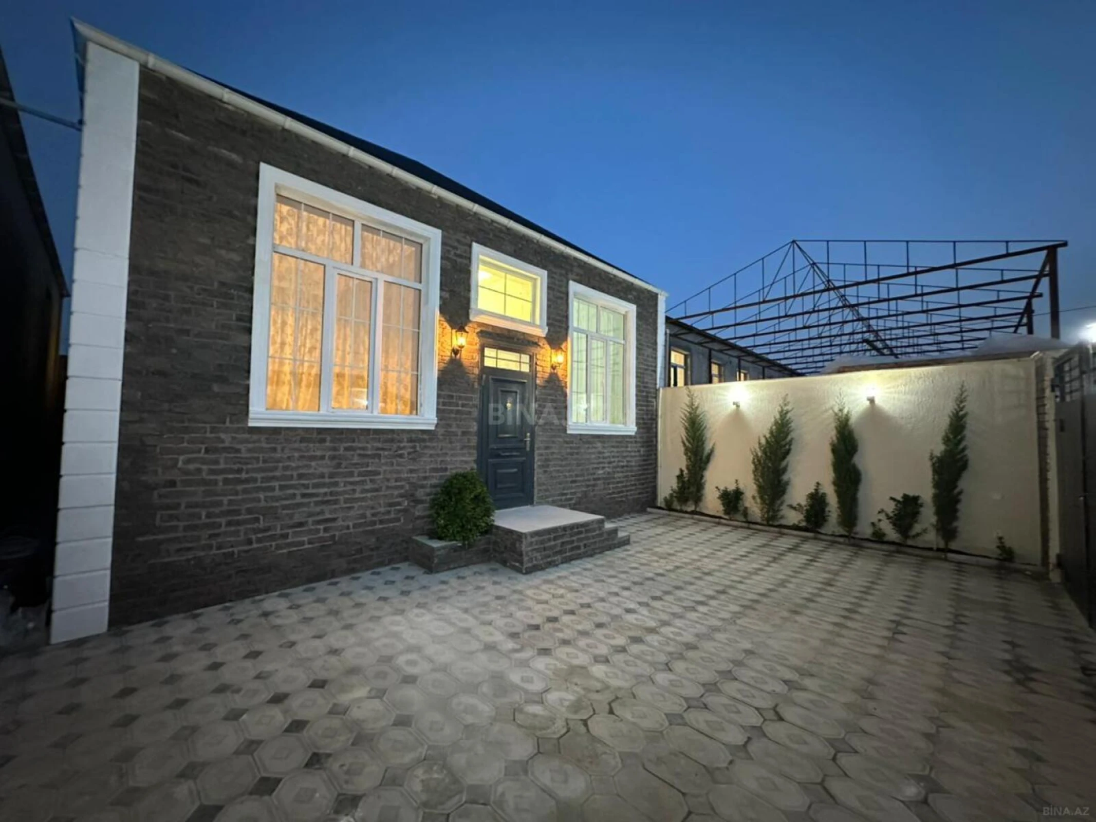 Satılır 4 otaqlı həyət evi 104 m²