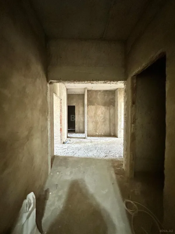 Satılır 3 otaqlı mənzil 143 m²