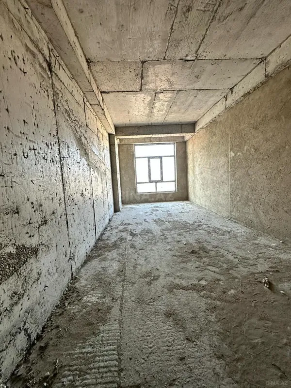 Satılır 3 otaqlı mənzil 143 m²