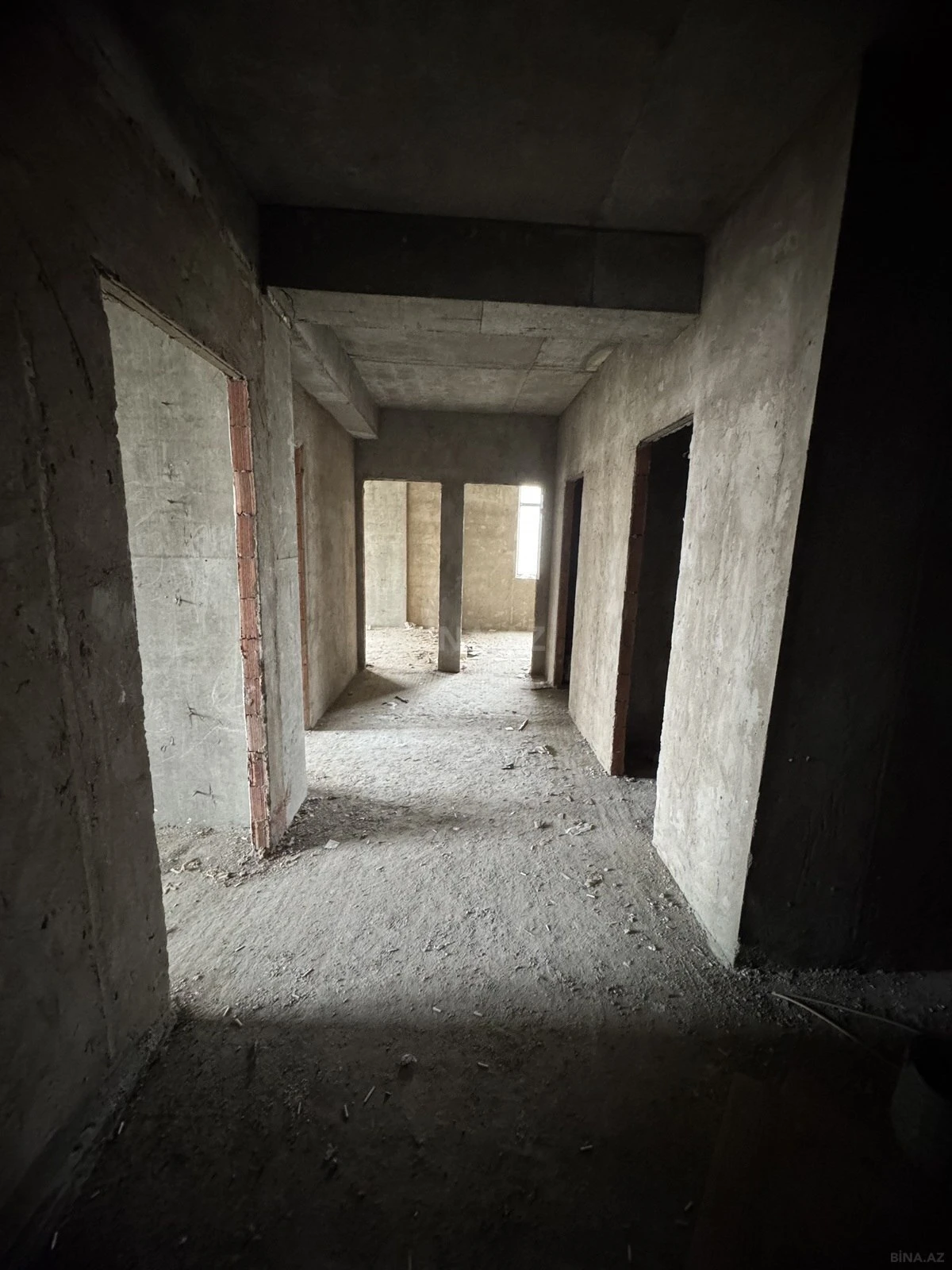 Satılır 2 otaqlı mənzil 95 m²