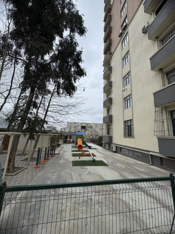 Satılır 2 otaqlı mənzil 95 m²